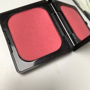 KAT VON D POR VIDA BLUSH. Color: Coral